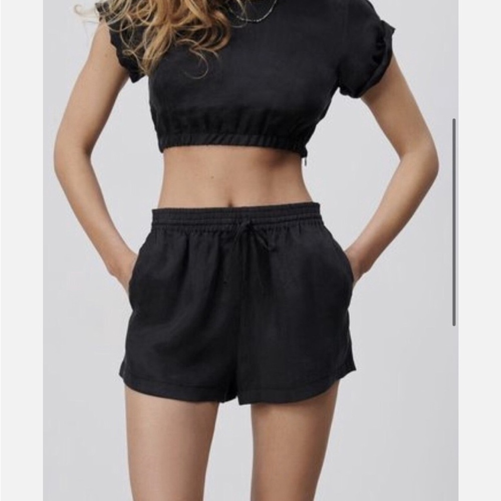 Zara Casual Crop Top